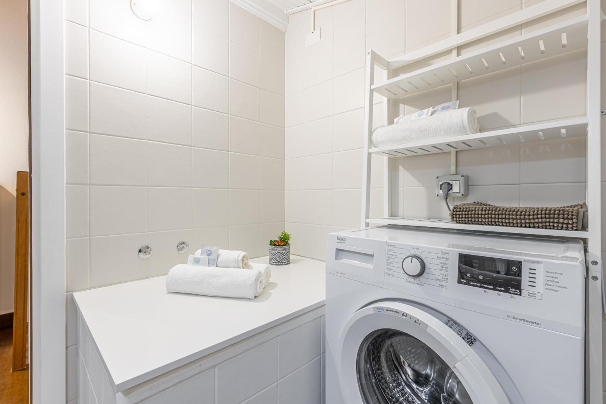 Gallarate Central Suite Esterno foto