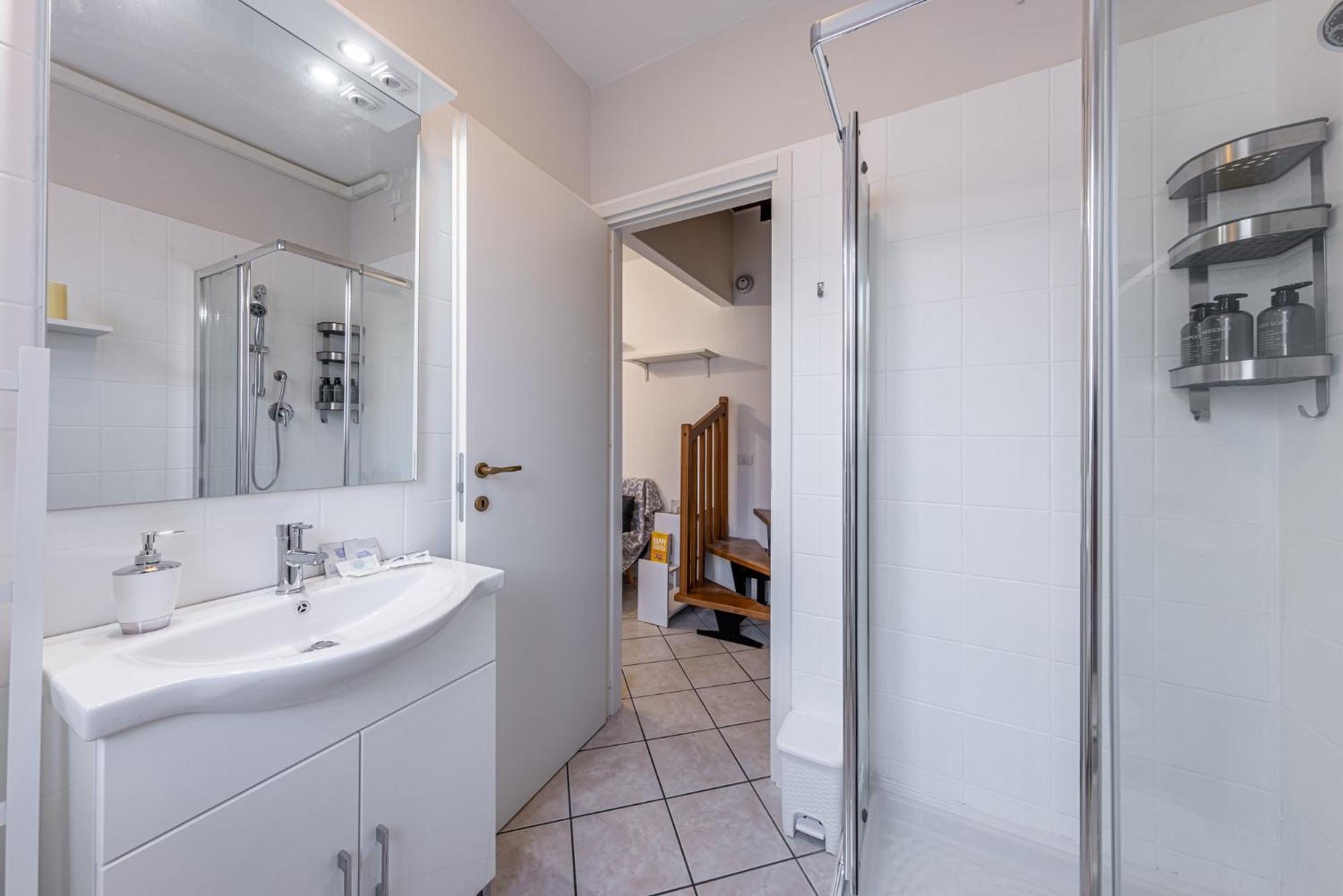 Gallarate Central Suite Esterno foto
