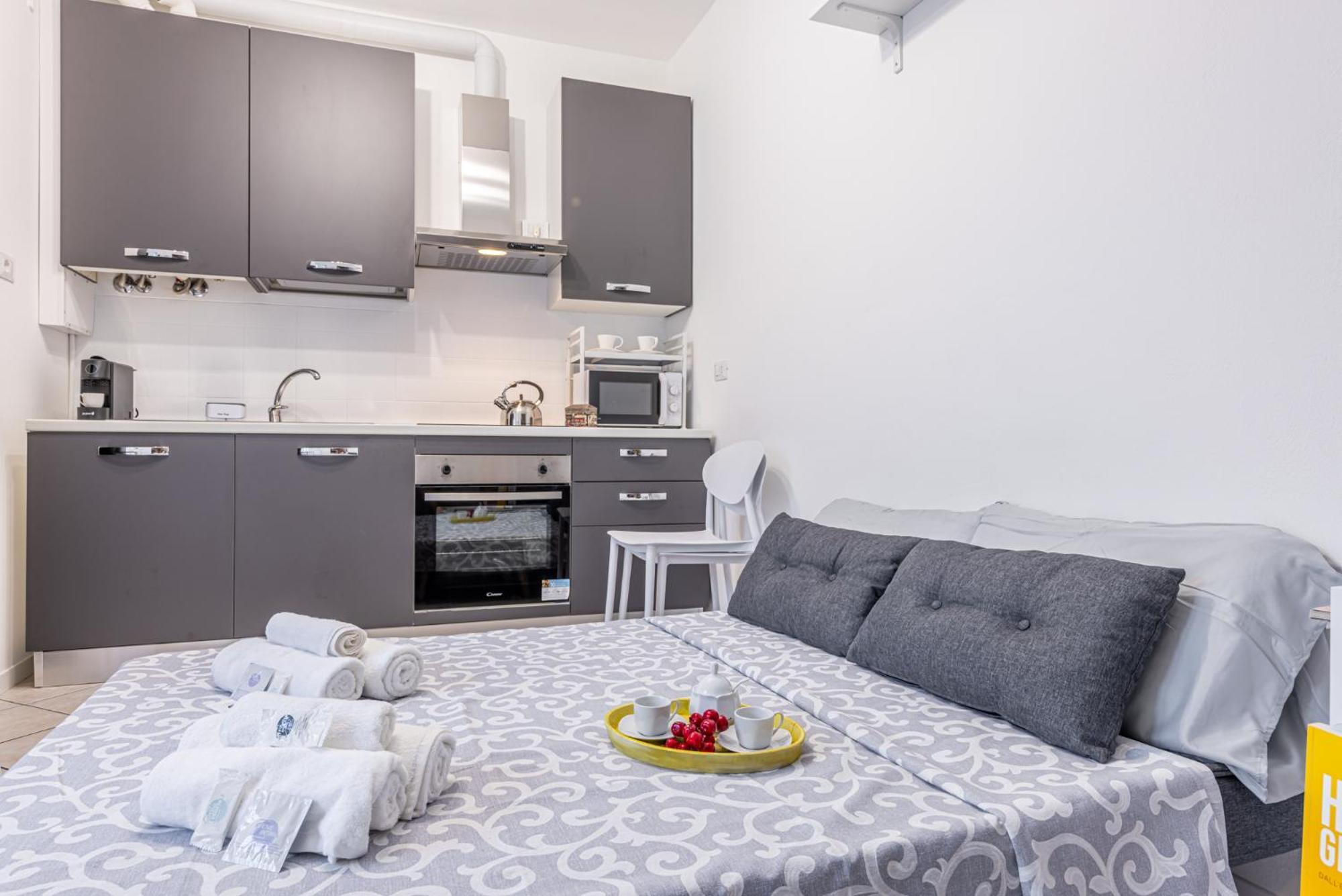 Gallarate Central Suite Esterno foto