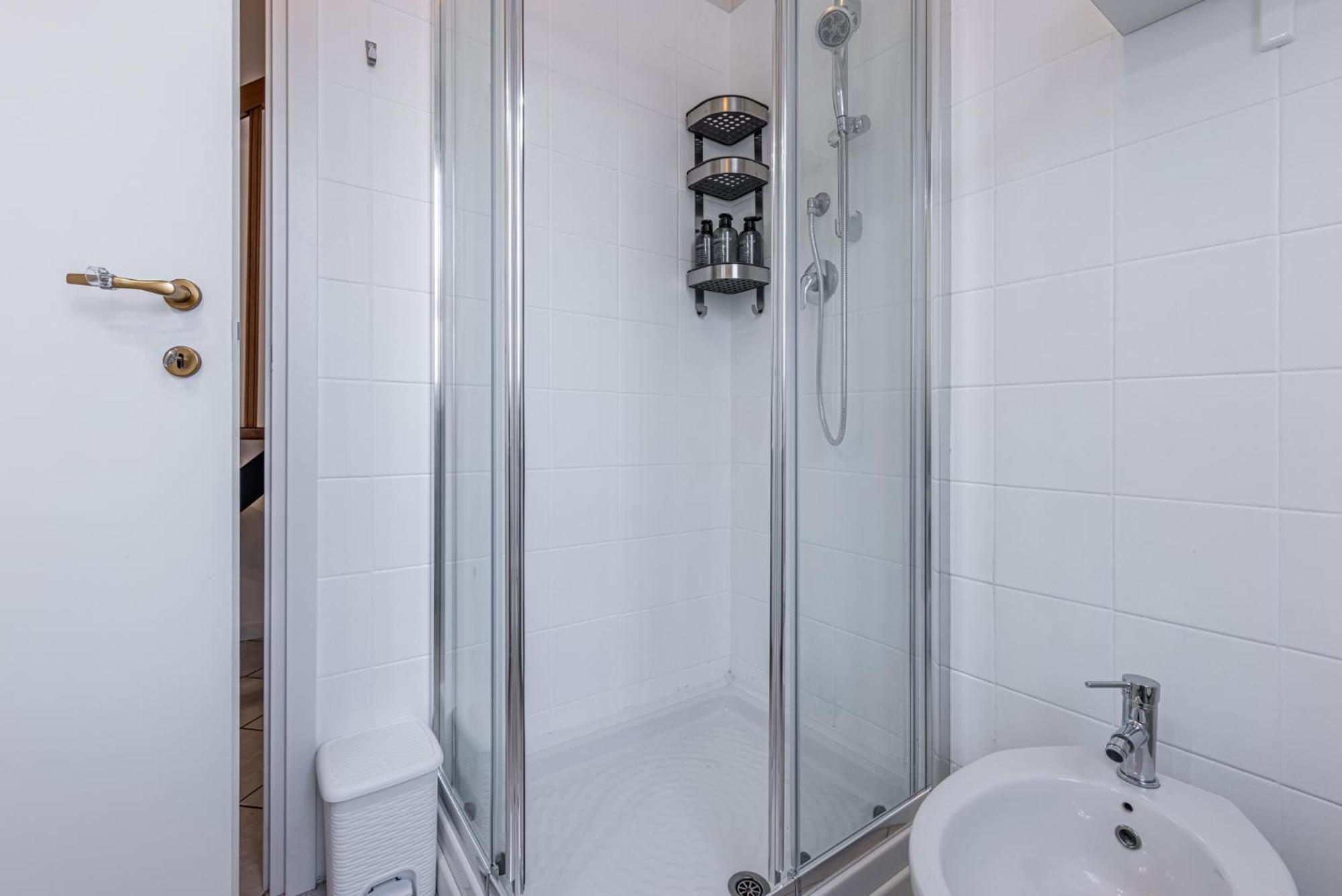 Gallarate Central Suite Esterno foto