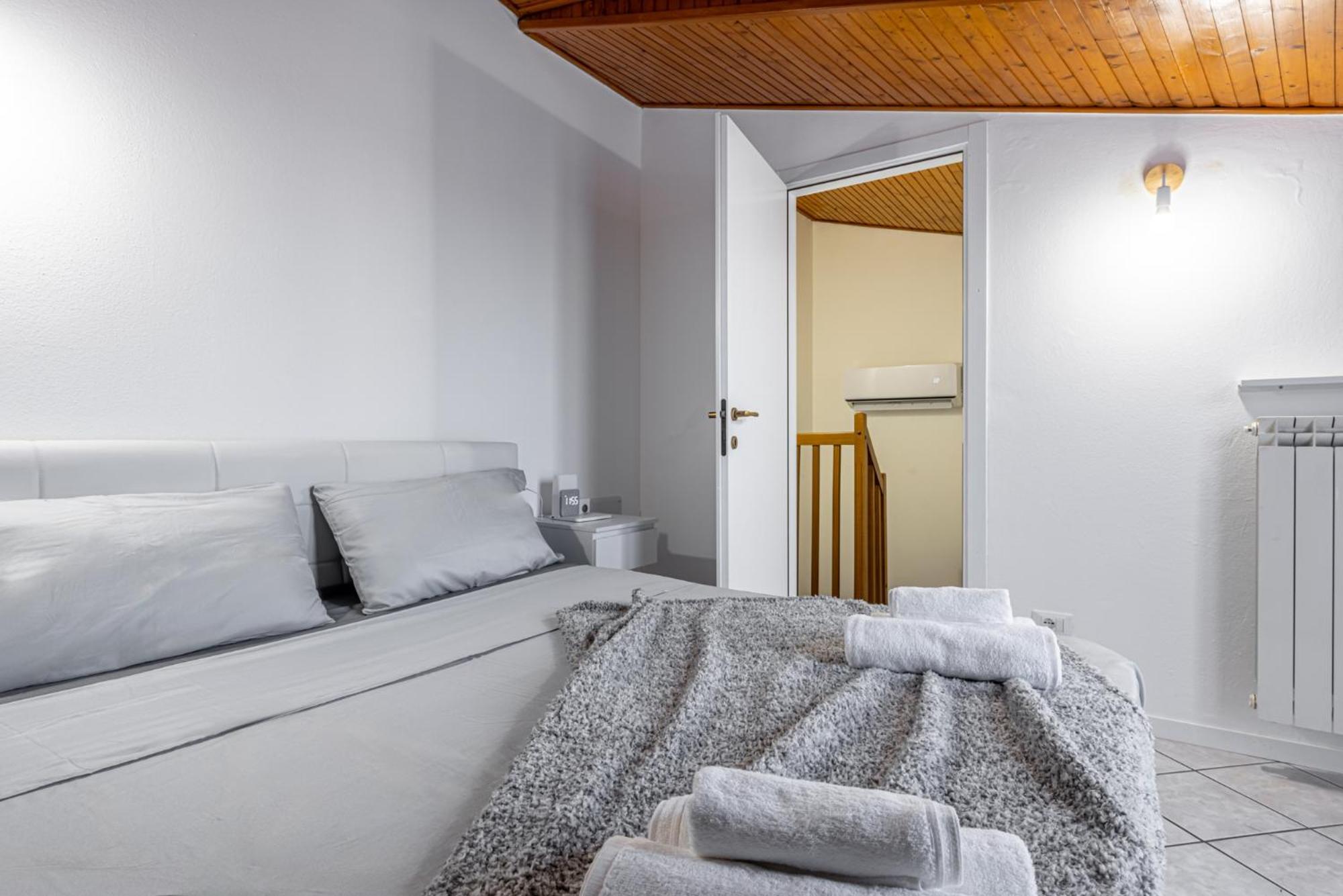 Gallarate Central Suite Esterno foto