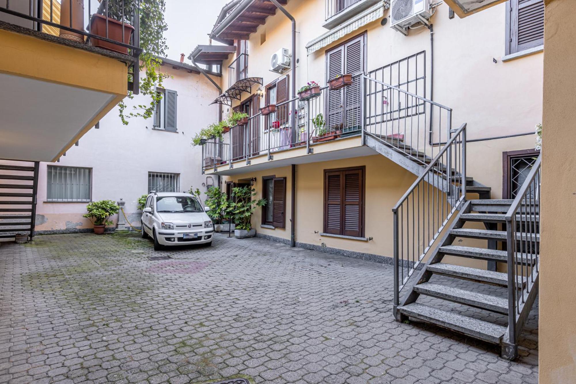 Gallarate Central Suite Esterno foto